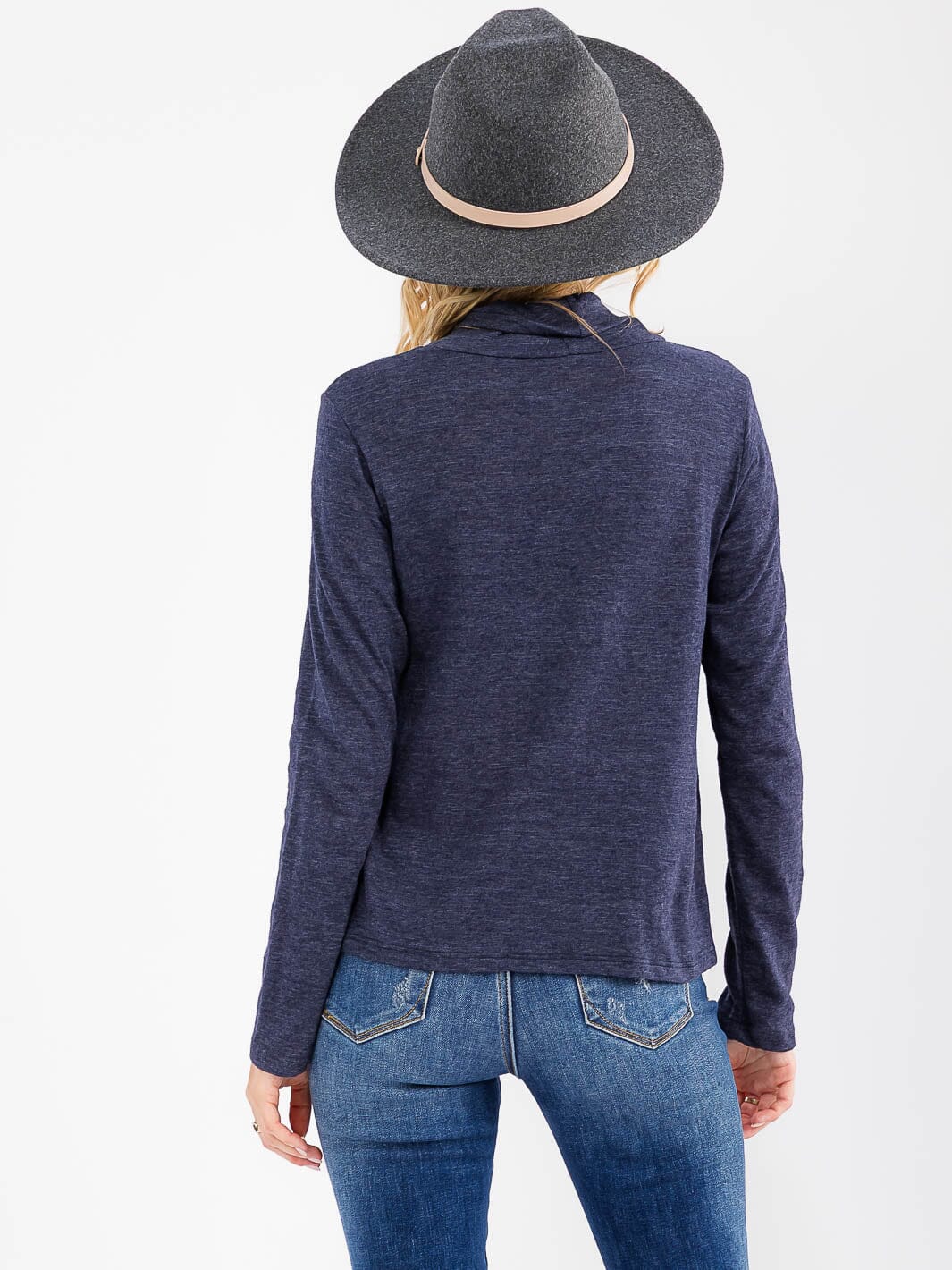 WOMEN'S LONG SLEEVE TURTLE NECK TOP