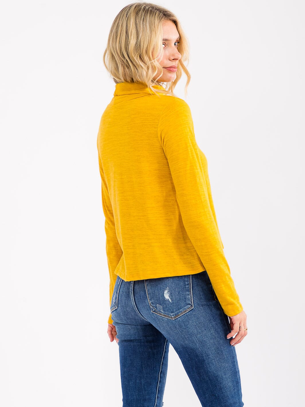 WOMEN'S LONG SLEEVE TURTLE NECK TOP