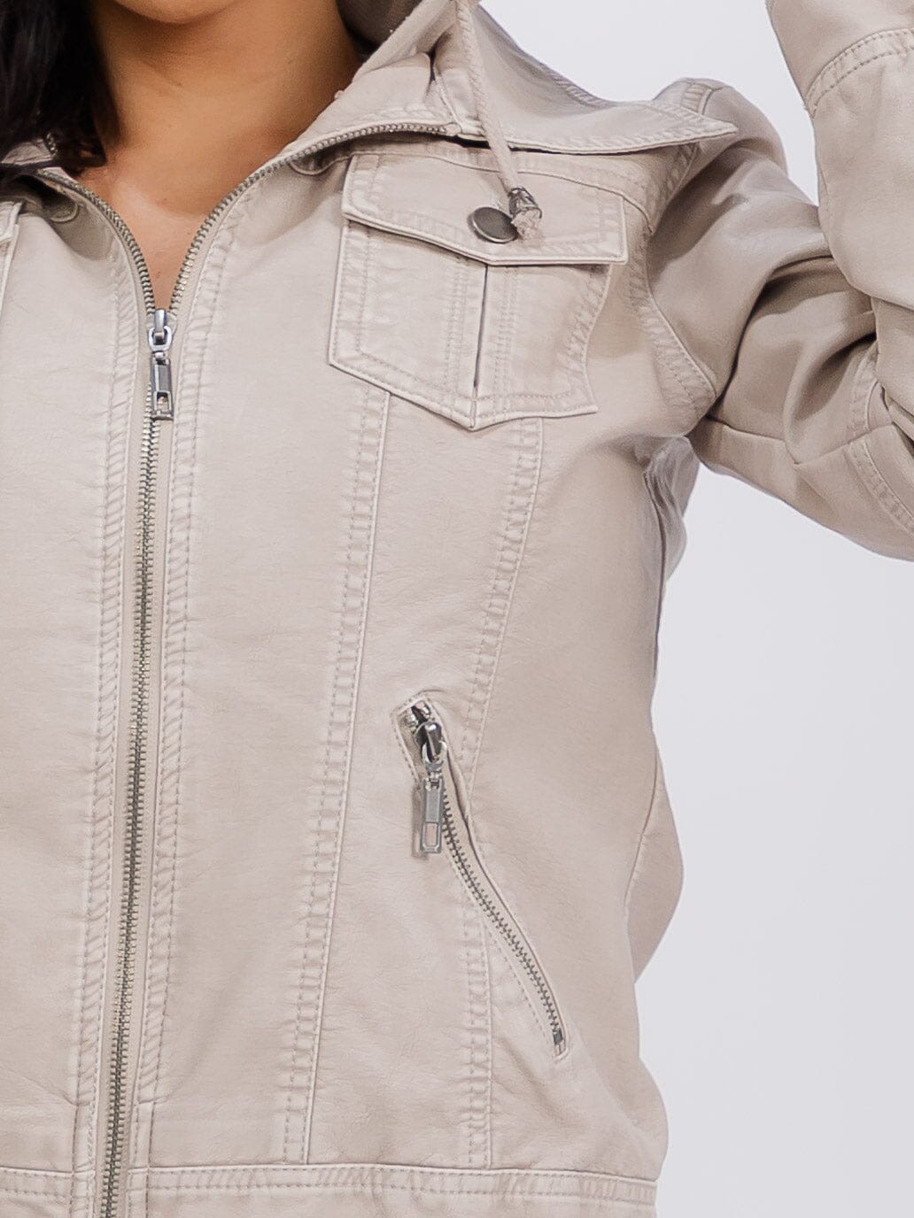 WOMEN'S LONG SLEEVE REMOVABLE HOODIE ZIPPER CLOSURE FRONT POCKETS PU PLEATHER JACKET