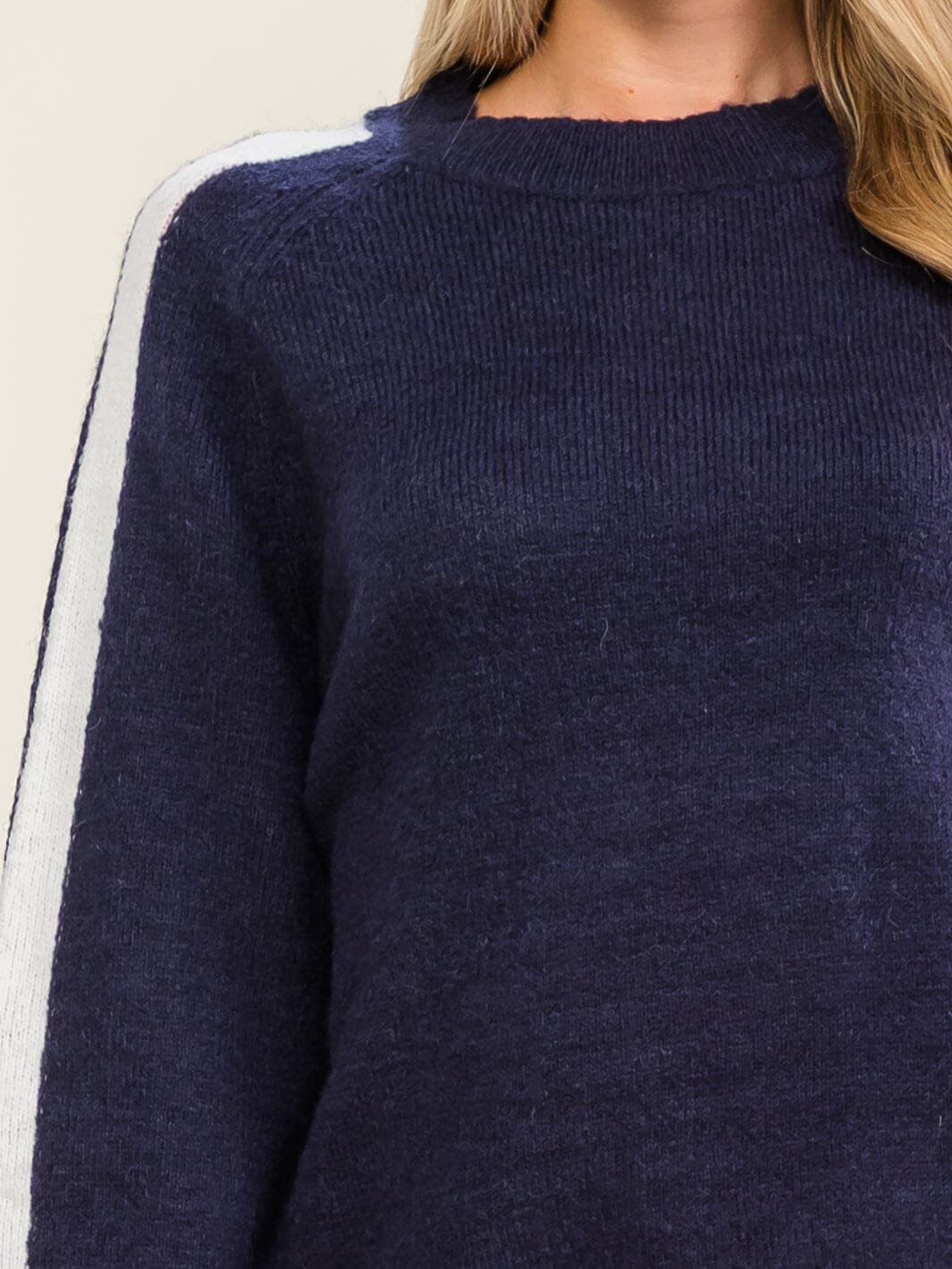 WOMEN'S LONG SLEEVE PULLOVER SWEATER