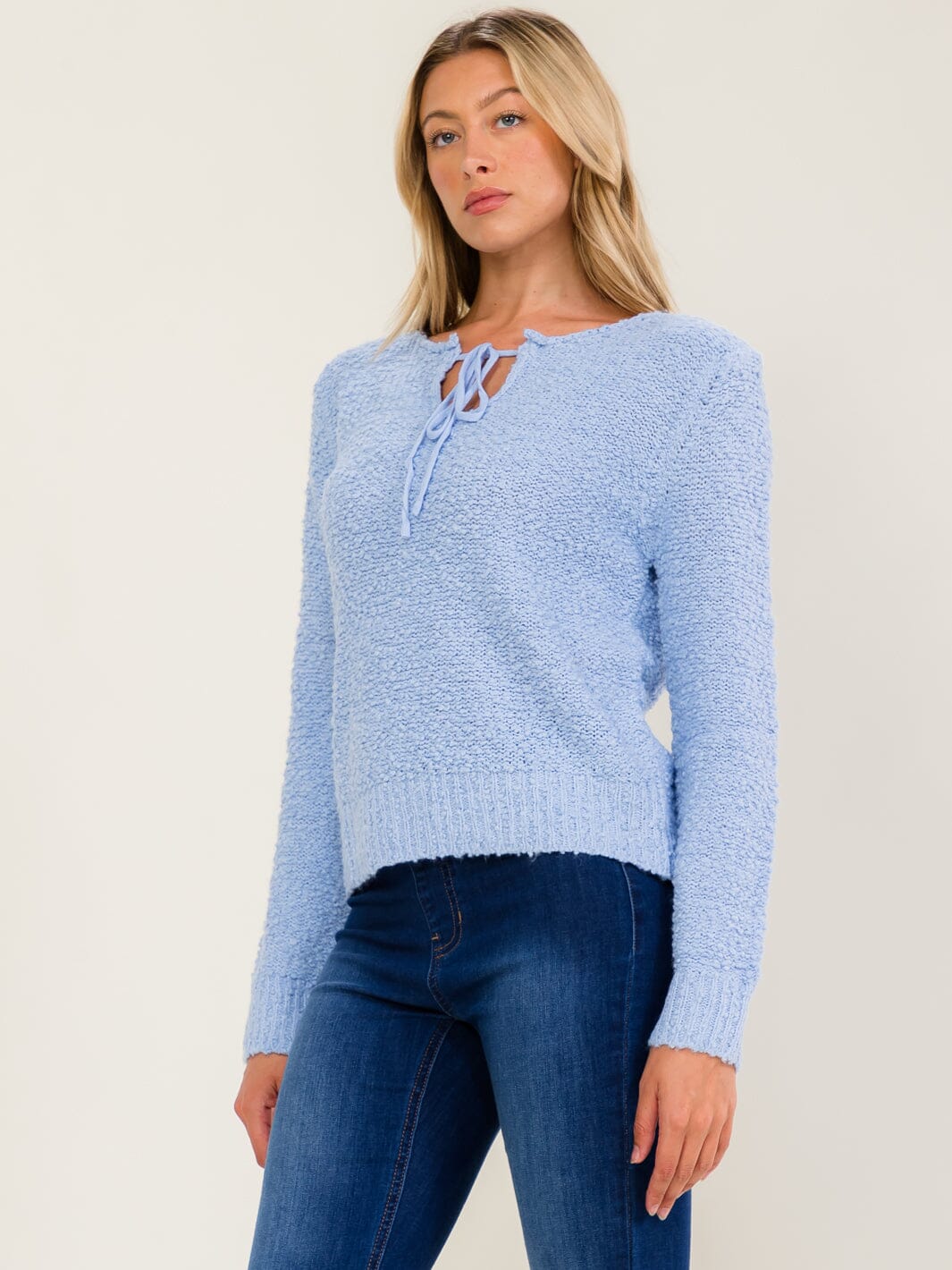 WOMEN'S LONG SLEEVE V-NECK PULLOVER SWEATER
