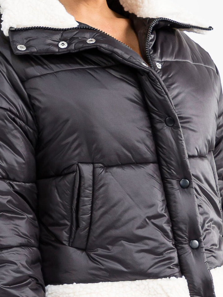 WOMEN'S LONG SLEEVE BUTTON CLOSURE FRONT POCKETS SHERPA PUFFER JACKET