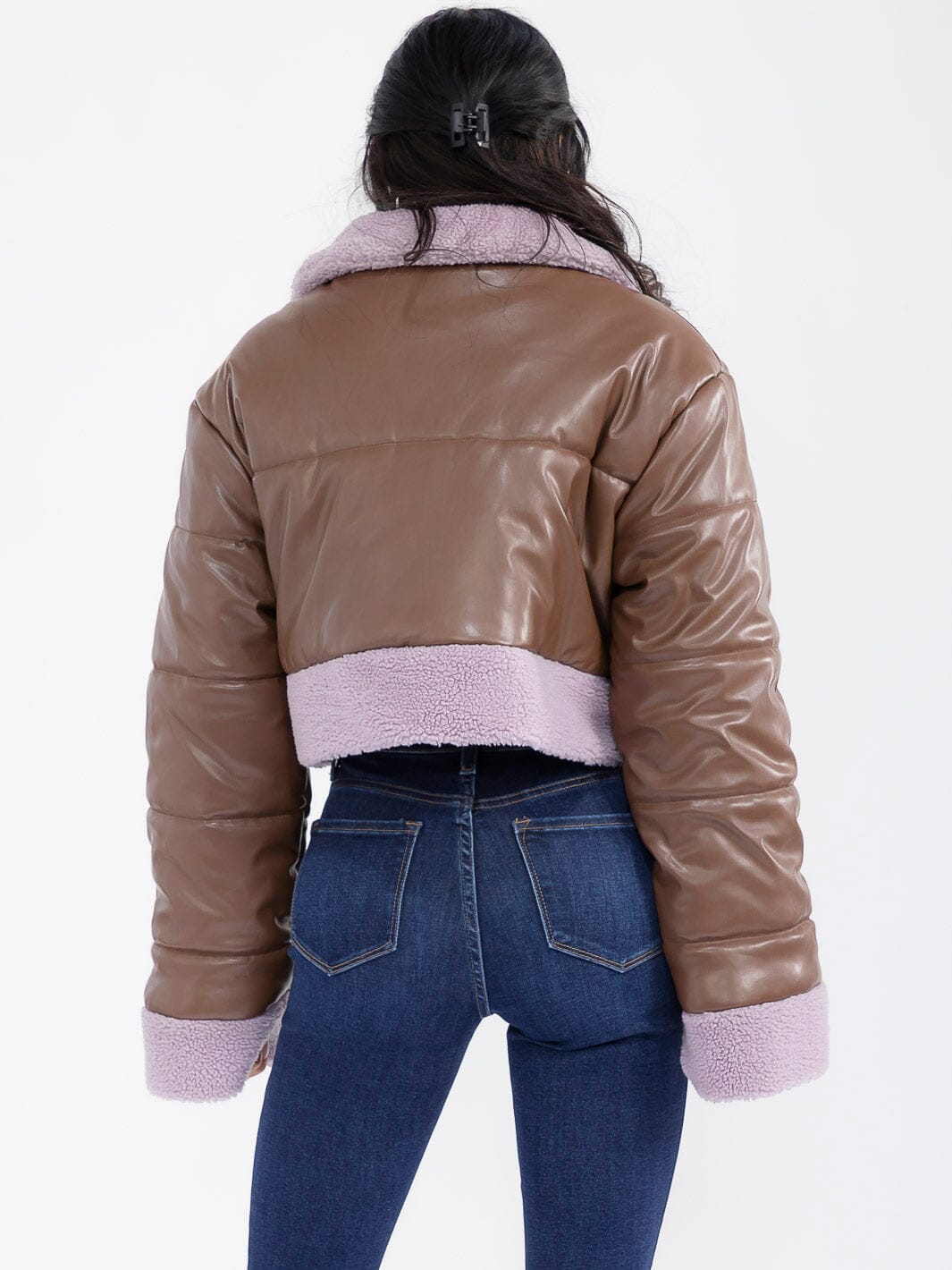 WOMEN'S LONG SLEEVE BUTTON CLOSURE FRONT POCKETS SHERPA PU PLEATHER JACKET