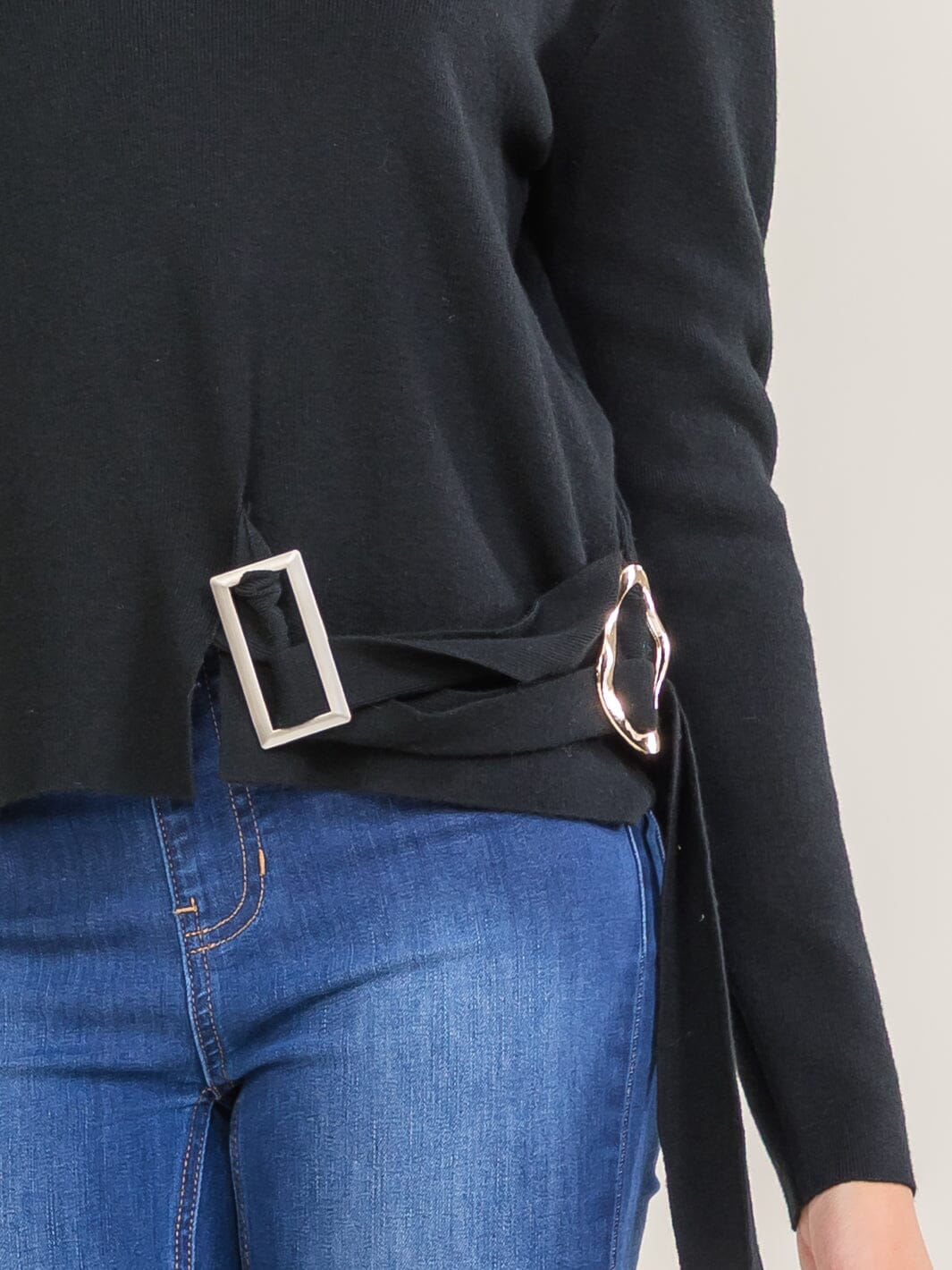 WOMEN'S LONG SLEEVE BUTTON FRONT BELT BLOUSE