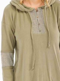 WOMEN'S LONG SLEEVE BUTTON UP HOODED TOP