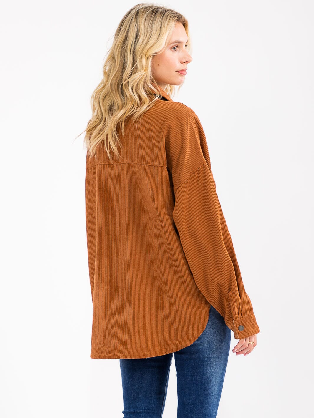 WOMEN'S LONG SLEEVE BUTTON UP FRONT POCKET CORDUROY SHACKET