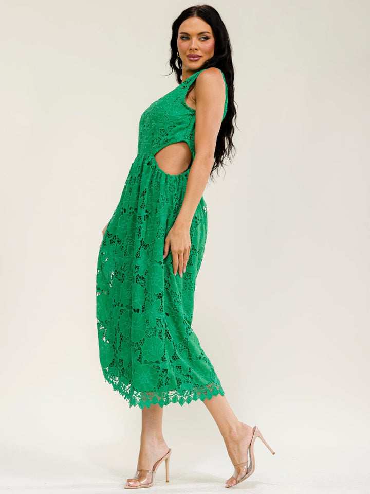 WOMEN'S SLEEVELESS SIDE CUT OUT ELASTIC WAIST CROCHET MAXI DRESS