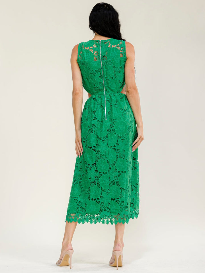 WOMEN'S SLEEVELESS SIDE CUT OUT ELASTIC WAIST CROCHET MAXI DRESS