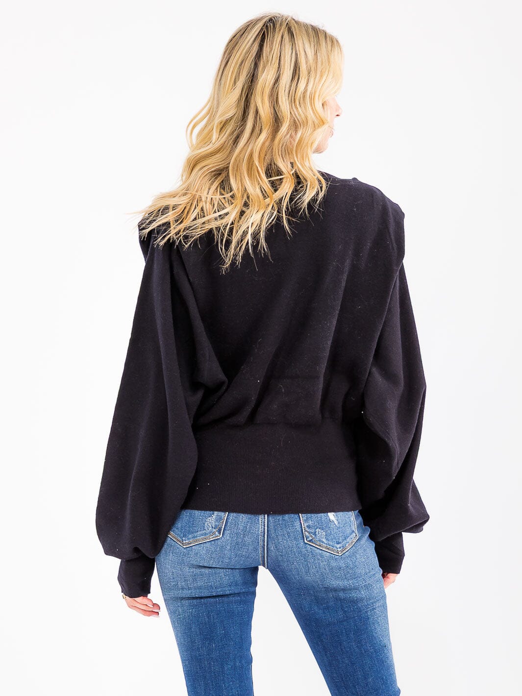 WOMEN'S LONG DETAILED SLEEVE SOLID PULLOVER SWEATER