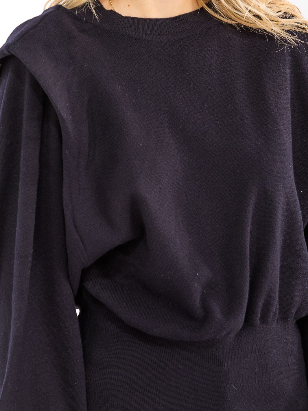 WOMEN'S LONG DETAILED SLEEVE SOLID PULLOVER SWEATER