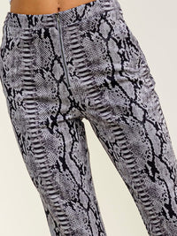 WOMEN'S ZIP UP FRONT POCKETS SNAKE PRINT STARIGHT LEG PANTS