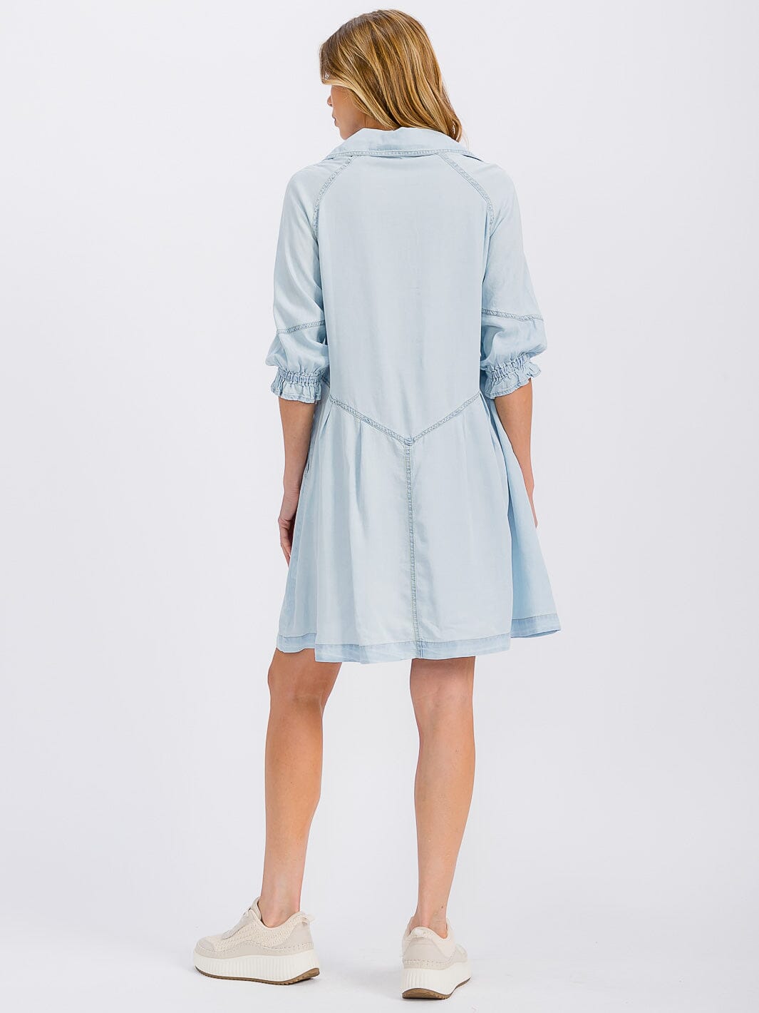 WOMEN'S 3/4 SLEEVE FRONT POCKET BUTTON CLOSURE CHAMBRAY MINI DRESS