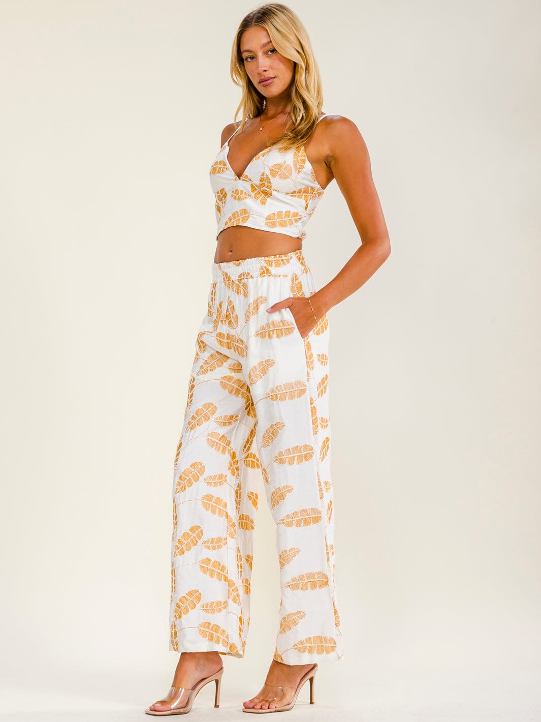 WOMEN'S SLEEVELESS V-NECK SMOCK CROP TOP & ELASTIC WAIST POCKETS STRAIGHT LEG PANTS LEAF CROCHET 2PC. SET