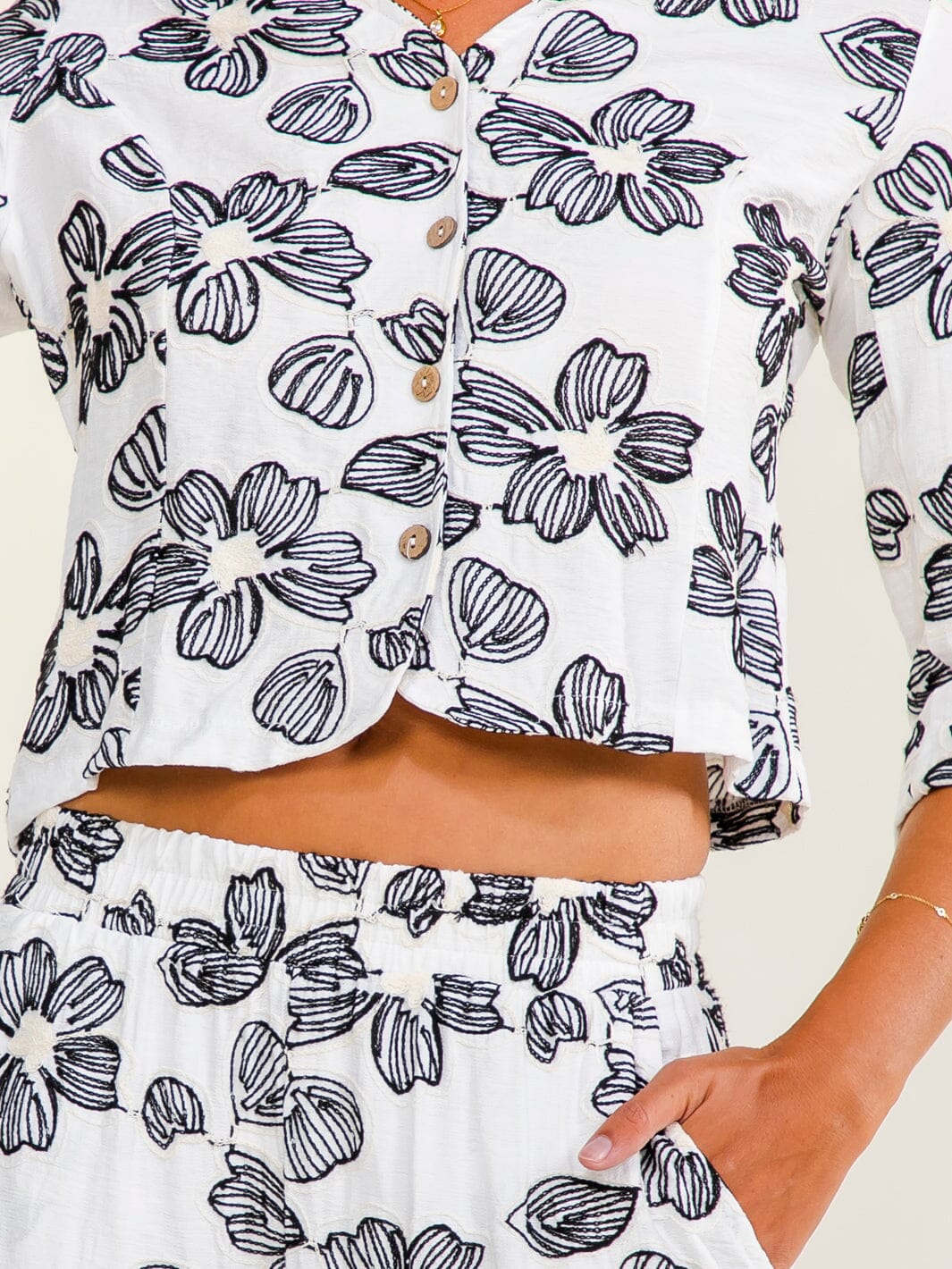 WOMEN'S 3/4 SLEEVES BUTTON UP BLOUSE & ELASTIC WAIST POCKETS STRAIGHT LEG PANTS FLORAL STITCHED 2PC. SET
