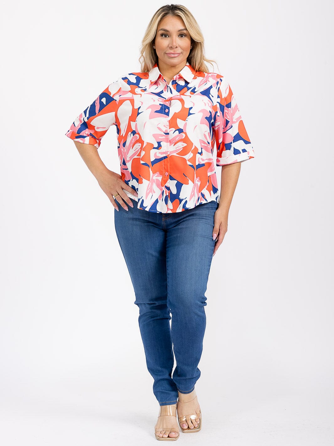 PLUS SIZE SHORT SLEEVE BUTTON UP GRAPHIC HIGH-LOW BLOUSE