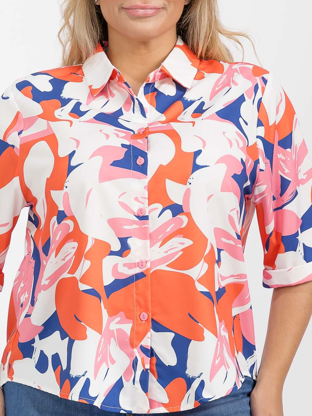 PLUS SIZE SHORT SLEEVE BUTTON UP GRAPHIC HIGH-LOW BLOUSE