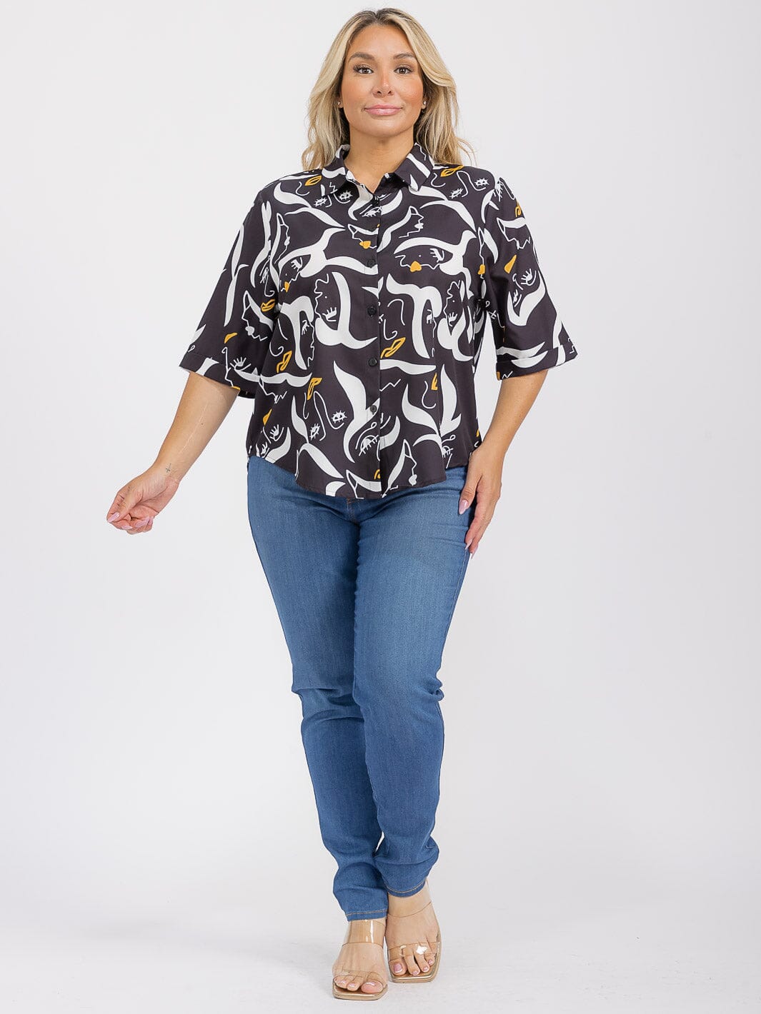 PLUS SIZE SHORT SLEEVE BUTTON UP GRAPHIC HIGH-LOW BLOUSE