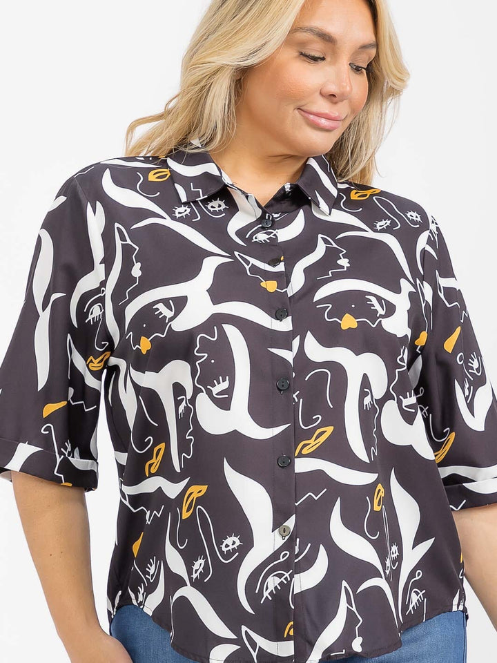 PLUS SIZE SHORT SLEEVE BUTTON UP GRAPHIC HIGH-LOW BLOUSE
