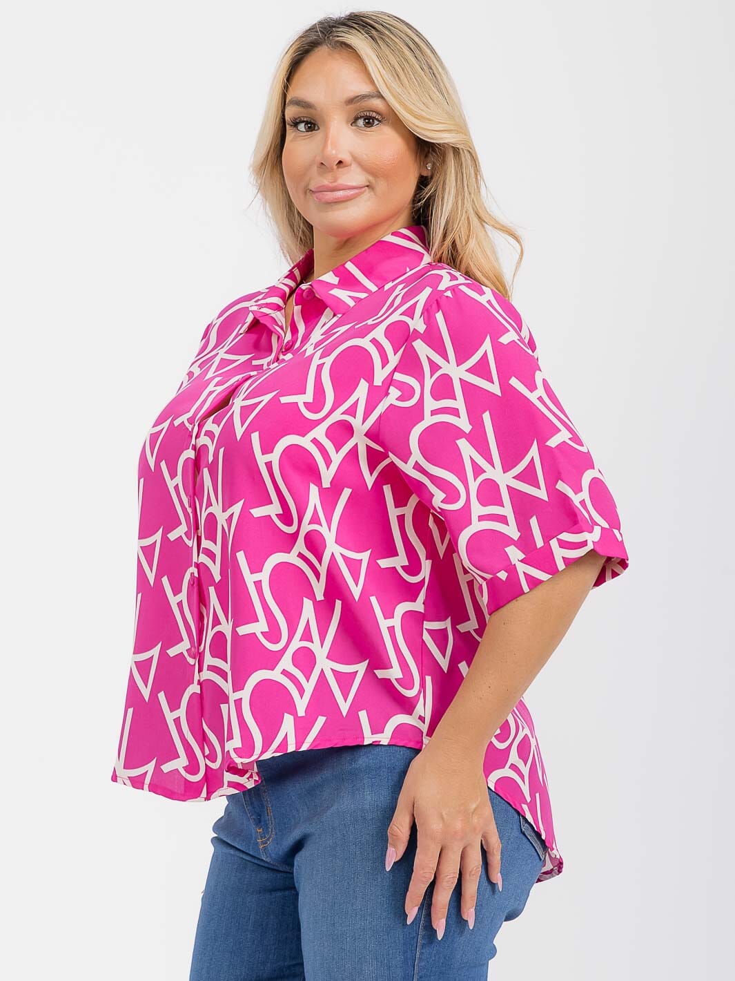 PLUS SIZE SHORT SLEEVE BUTTON UP GRAPHIC HIGH-LOW BLOUSE