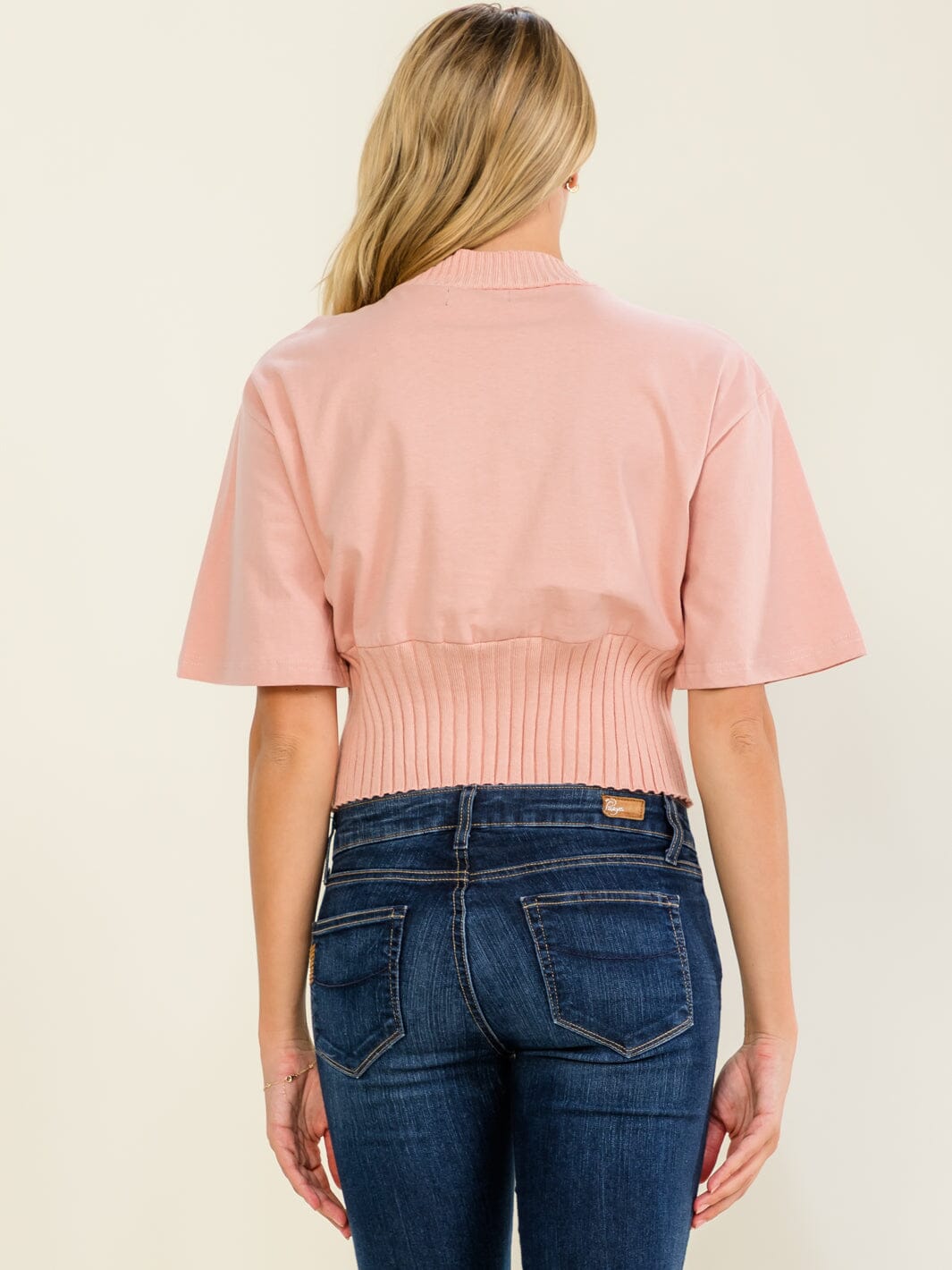 WOMEN'S SHORT SLEEVE STUDS NECKLINE CROP TOP
