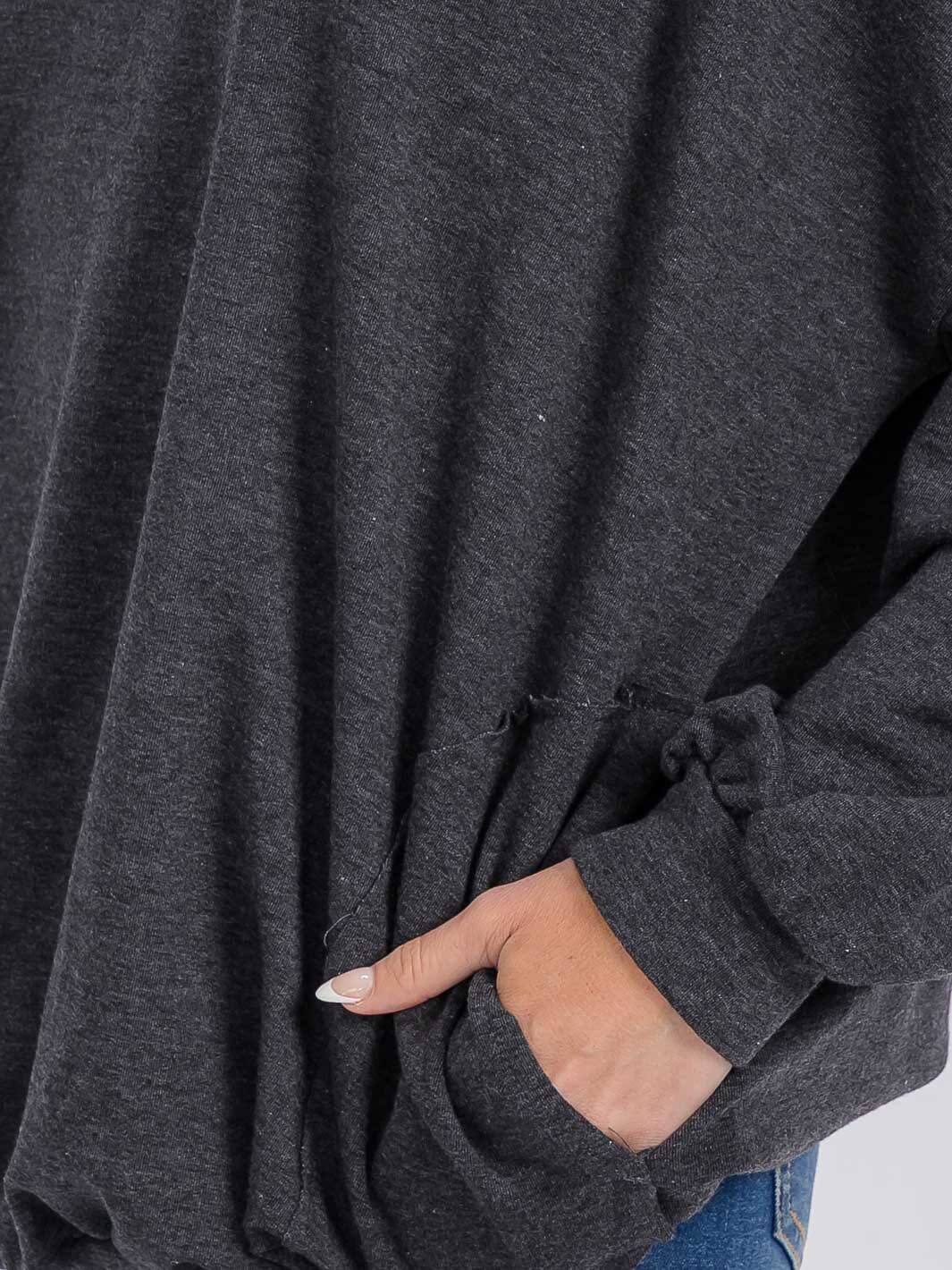 WOMEN'S LONG SLEEVE FRONT POCKETS TOP