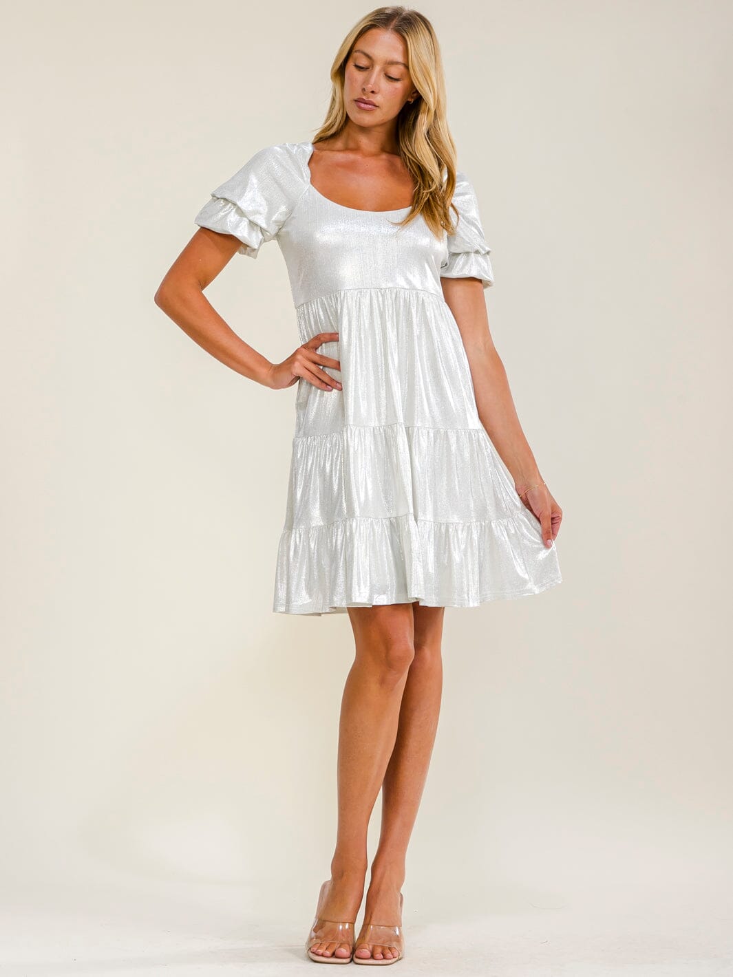 WOMEN'S SHORT PUFF SLEEVE TIERED SHIMMER MINI DRESS