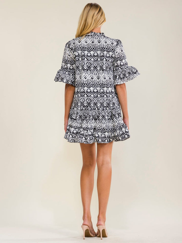 WOMEN'S SHORT RUFFLE SLEEVE V-NECK FRONT POCKETS FLROAL MINI DRESS