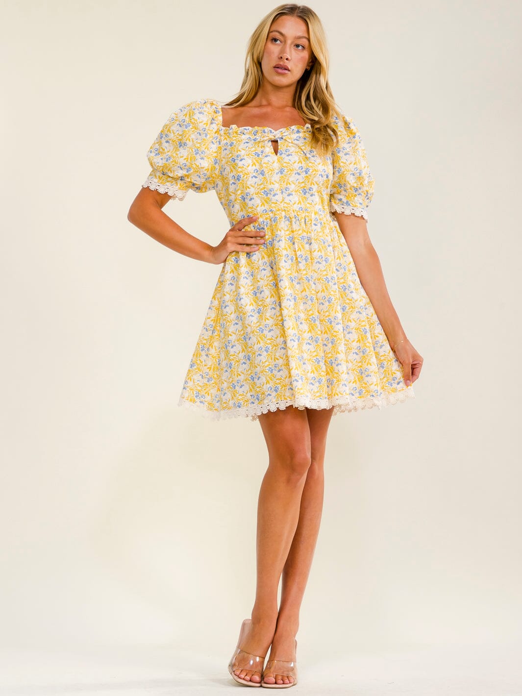 JUST ME WOMEN'S SHORT PUFF SLEEVES FIT & FLARE FLORAL MINI DRESS