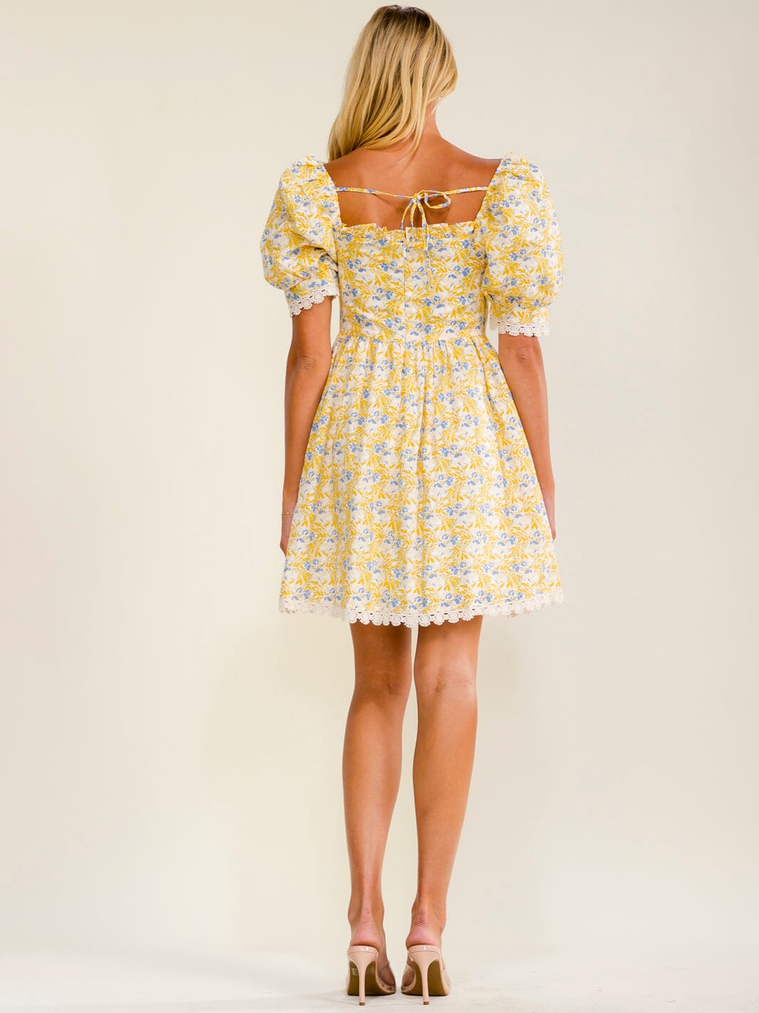 JUST ME WOMEN'S SHORT PUFF SLEEVES FIT & FLARE FLORAL MINI DRESS