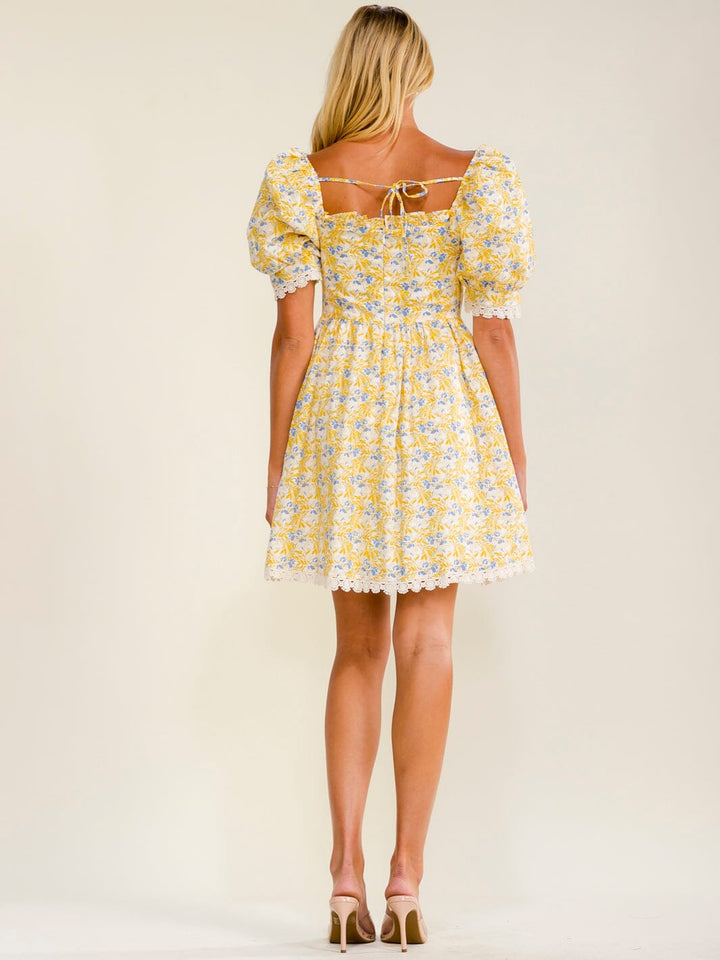 JUST ME WOMEN'S SHORT PUFF SLEEVES FIT & FLARE FLORAL MINI DRESS