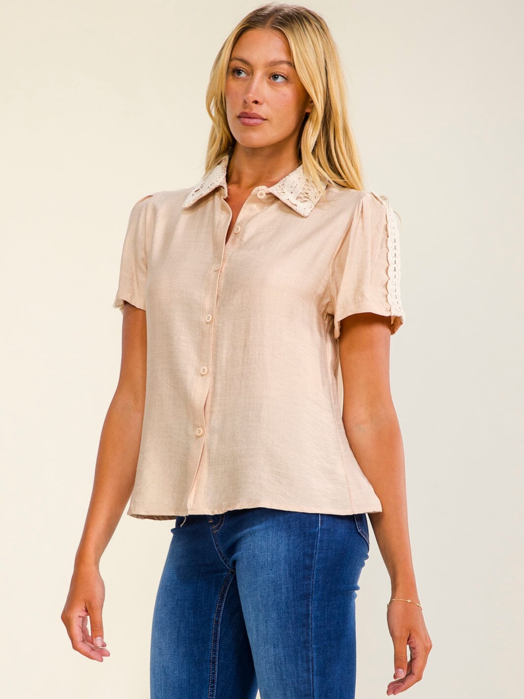 WOMEN'S SHORT SLEEVE BUTTON UP CROCHET DETAILED BLOUSE