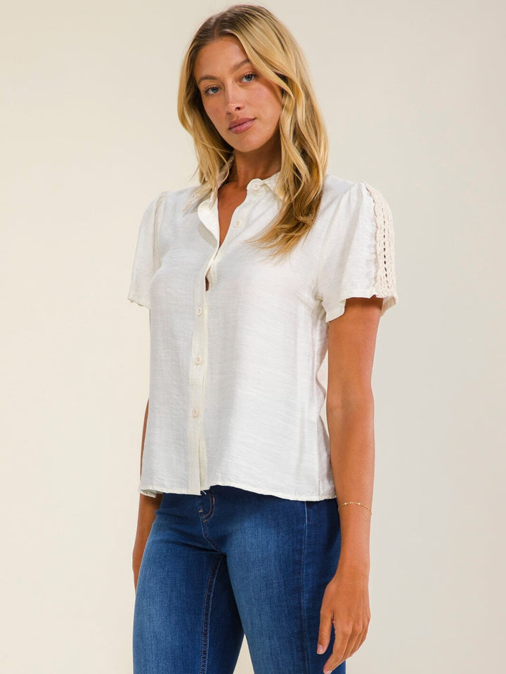 WOMEN'S SHORT SLEEVE BUTTON UP CROCHET DETAILED BLOUSE