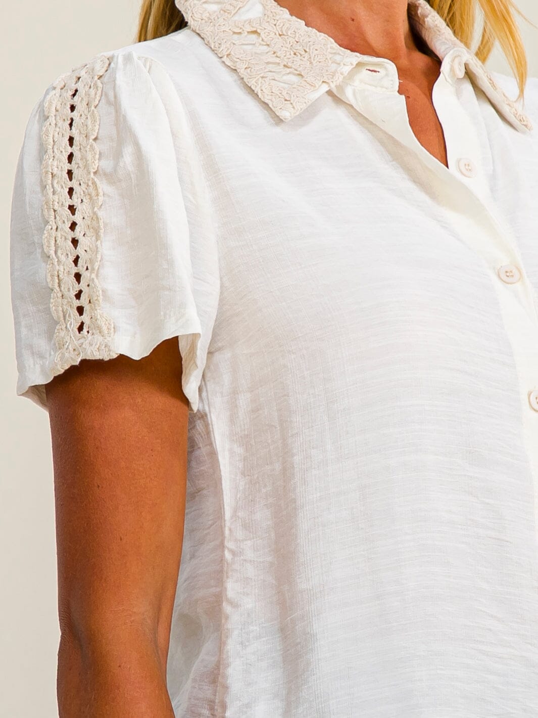 WOMEN'S SHORT SLEEVE BUTTON UP CROCHET DETAILED BLOUSE