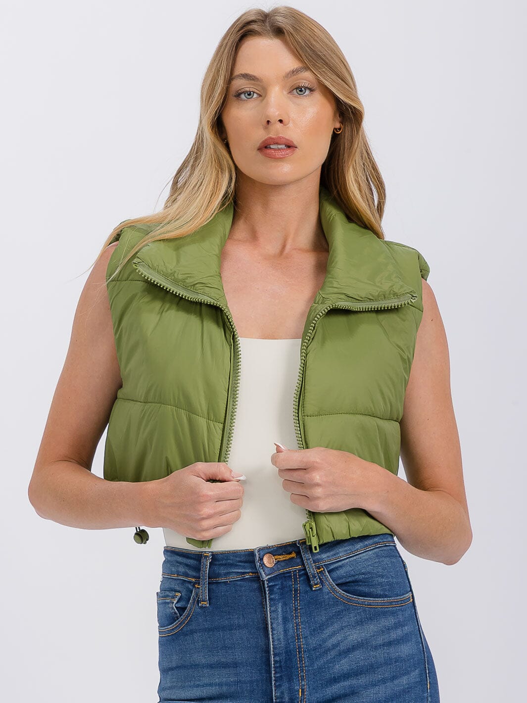 WOMEN'S SLEEVELESS ZIPPER CLOSURE PUFFER VEST