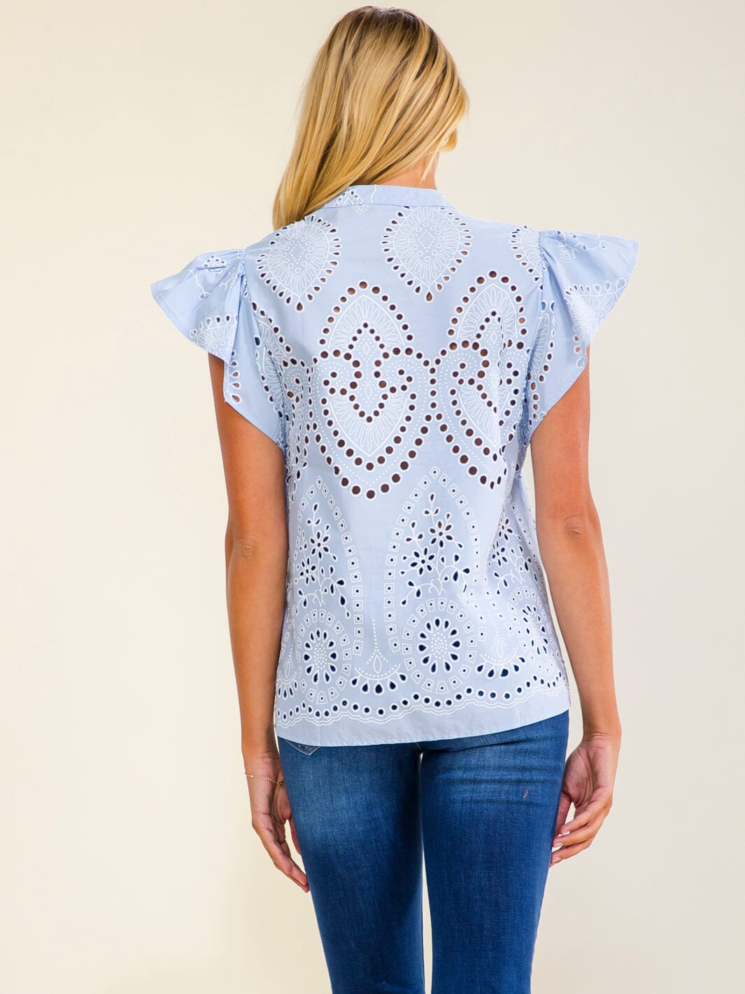 WOMEN'S SHORT SLEEVE BUTTON UP EYELET DETAILED BLOUSE