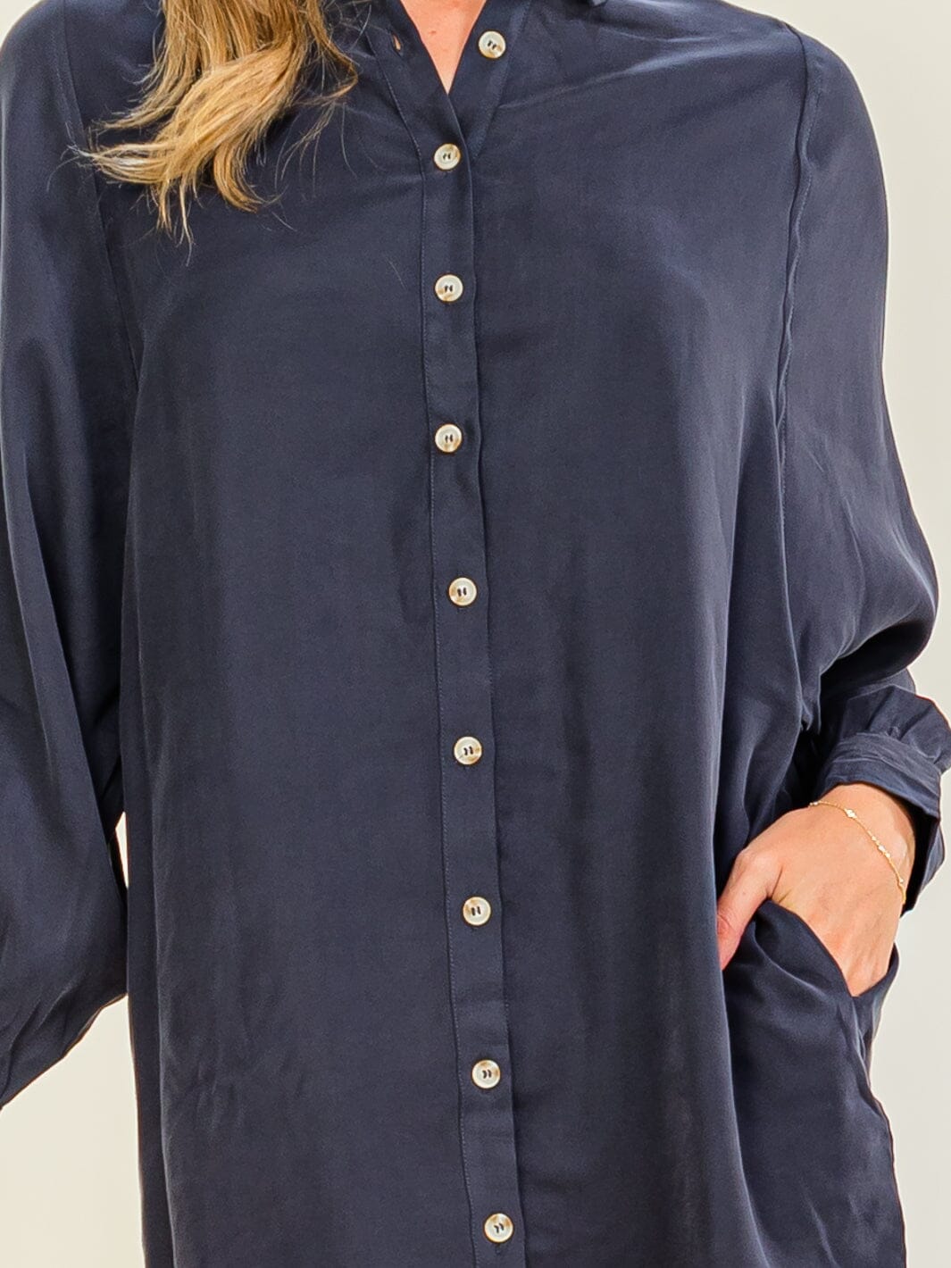 WOMEN'S LONG SLEEVE BUTTON CLOSURE FRONT POCKETS TUNIC MINI DRESS