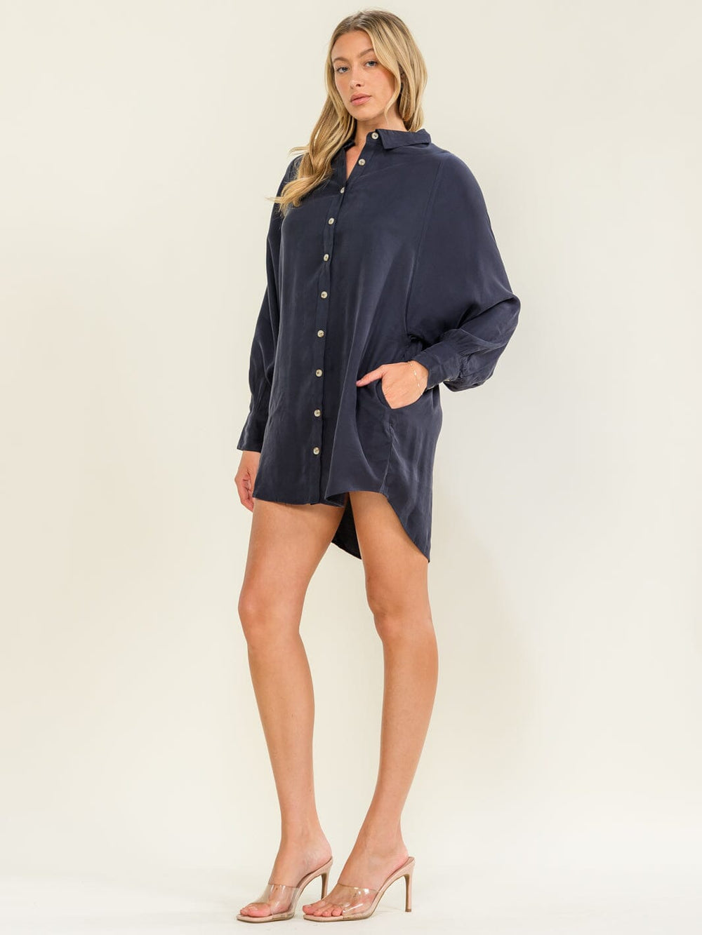 WOMEN'S LONG SLEEVE BUTTON CLOSURE FRONT POCKETS TUNIC MINI DRESS