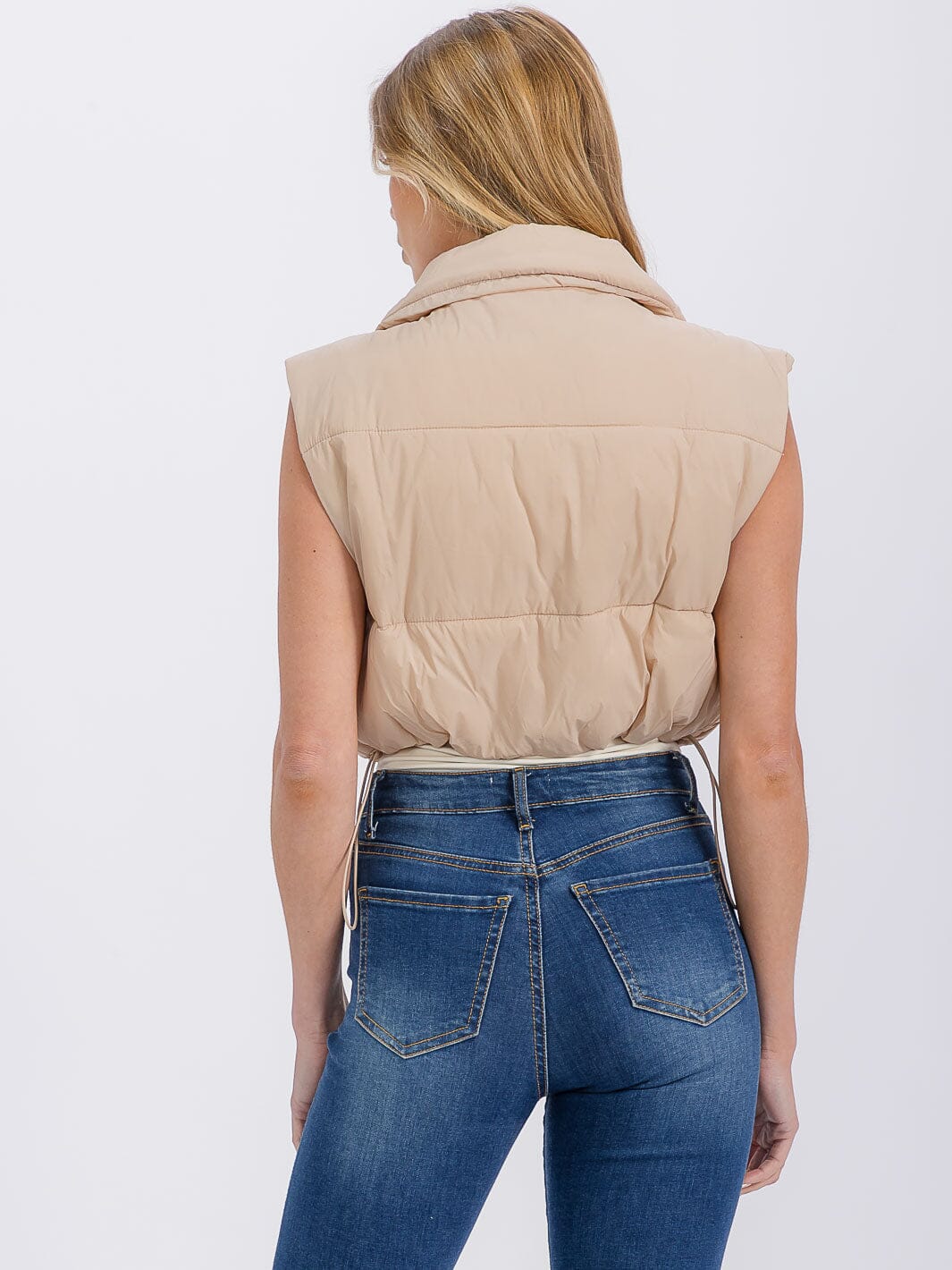 WOMEN'S SLEEVELESS ZIPPER CLOSURE PATCH PUFFER VEST