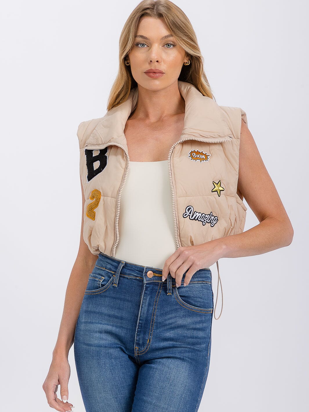 WOMEN'S SLEEVELESS ZIPPER CLOSURE PATCH PUFFER VEST