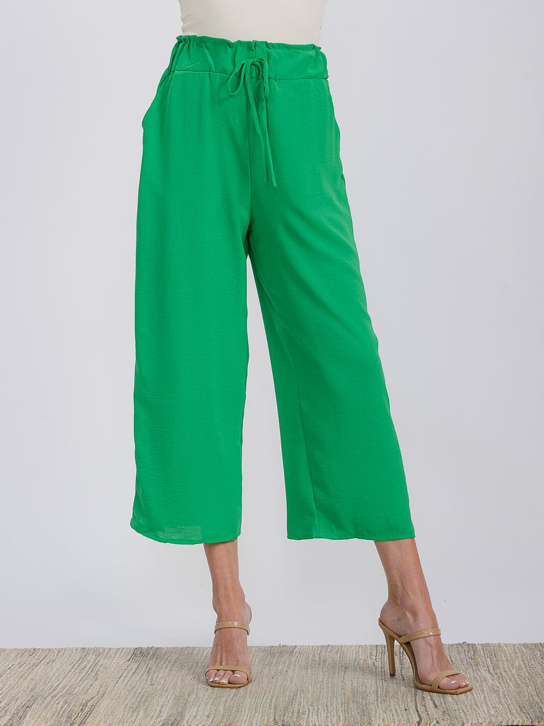WOMEN'S ELASTIC WAIST FRONT POCKETS WIDE LEG CAPRI PANTS