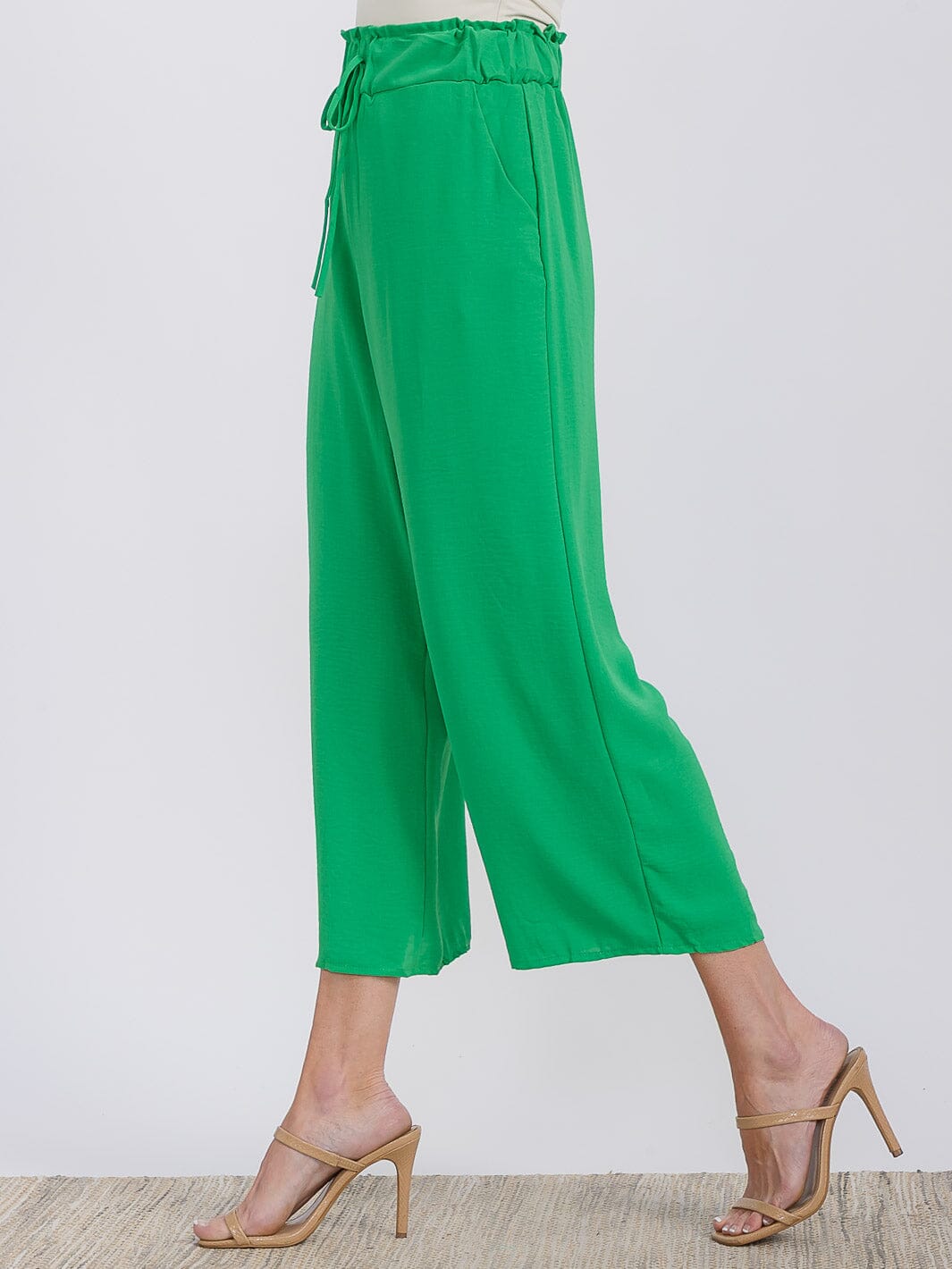 WOMEN'S ELASTIC WAIST FRONT POCKETS WIDE LEG CAPRI PANTS