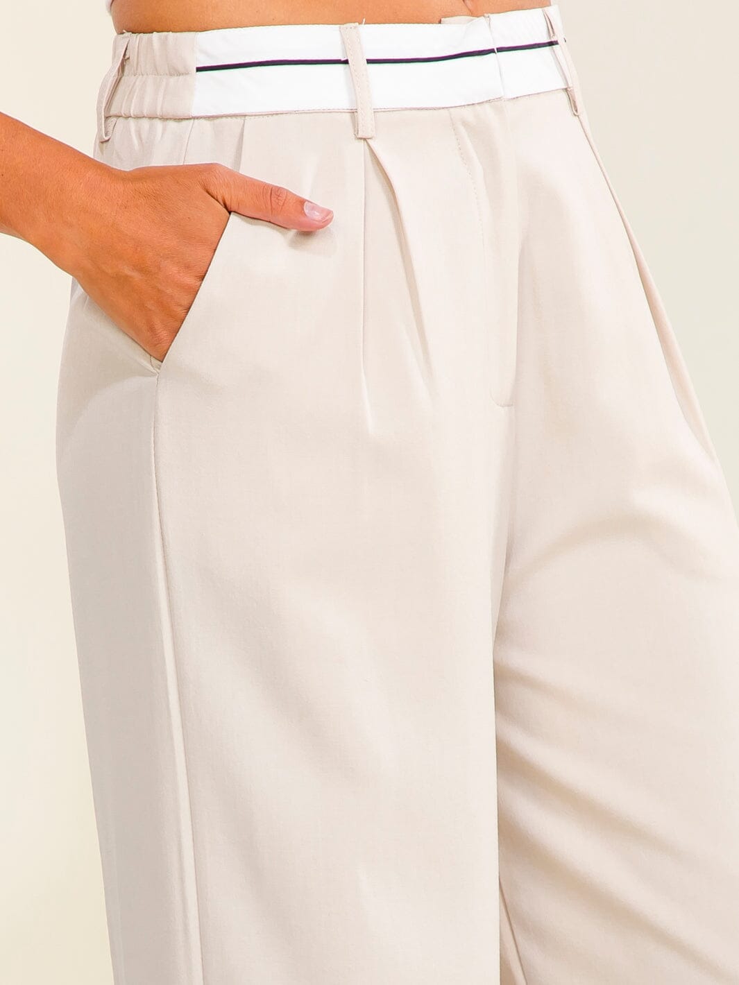 WOMEN'S ELASTIC WAIST BUTTON CLOSURE FRONT POCKETS STRAIGHT LEGS PANTS