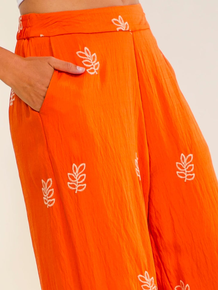 WOMEN'S ELASTIC WAIST FRONT POCKETS WIDE LEG EMBROIDERY PANTS