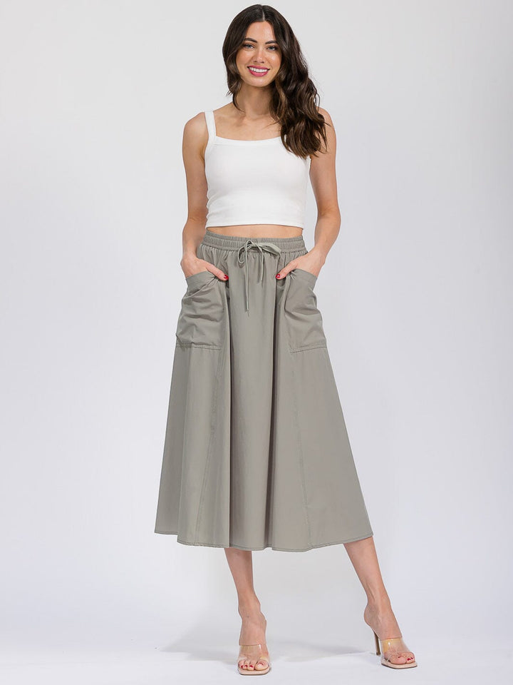 WOMEN'S ELASTIC WAIST FRONT POCKETS MIDI SKIRT