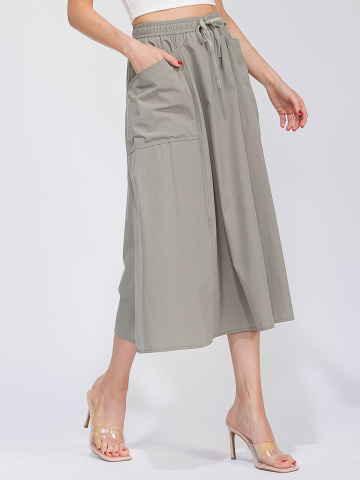 WOMEN'S ELASTIC WAIST FRONT POCKETS MIDI SKIRT