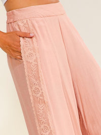 WOMEN'S ELASTIC WAIST FRONT POCKETS WIDE LEG CROCHET TRIM PANTS