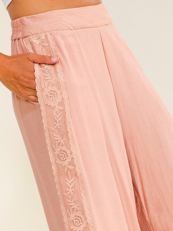 WOMEN'S ELASTIC WAIST FRONT POCKETS WIDE LEG CROCHET TRIM PANTS