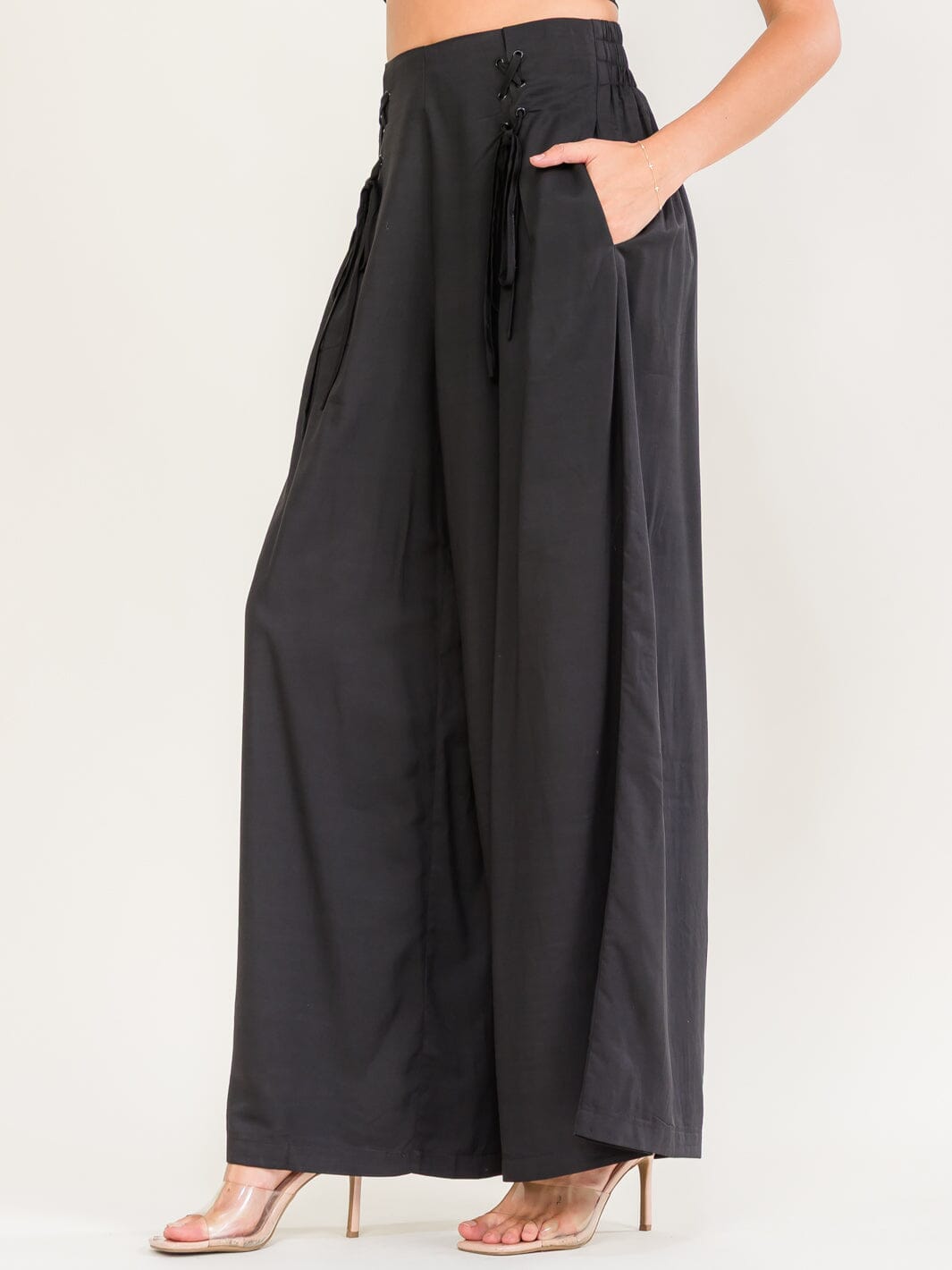 WOMEN'S ELASTIC WAIST FRONT POCKETS LACE UP DETAILED WIDE LEG PANTS