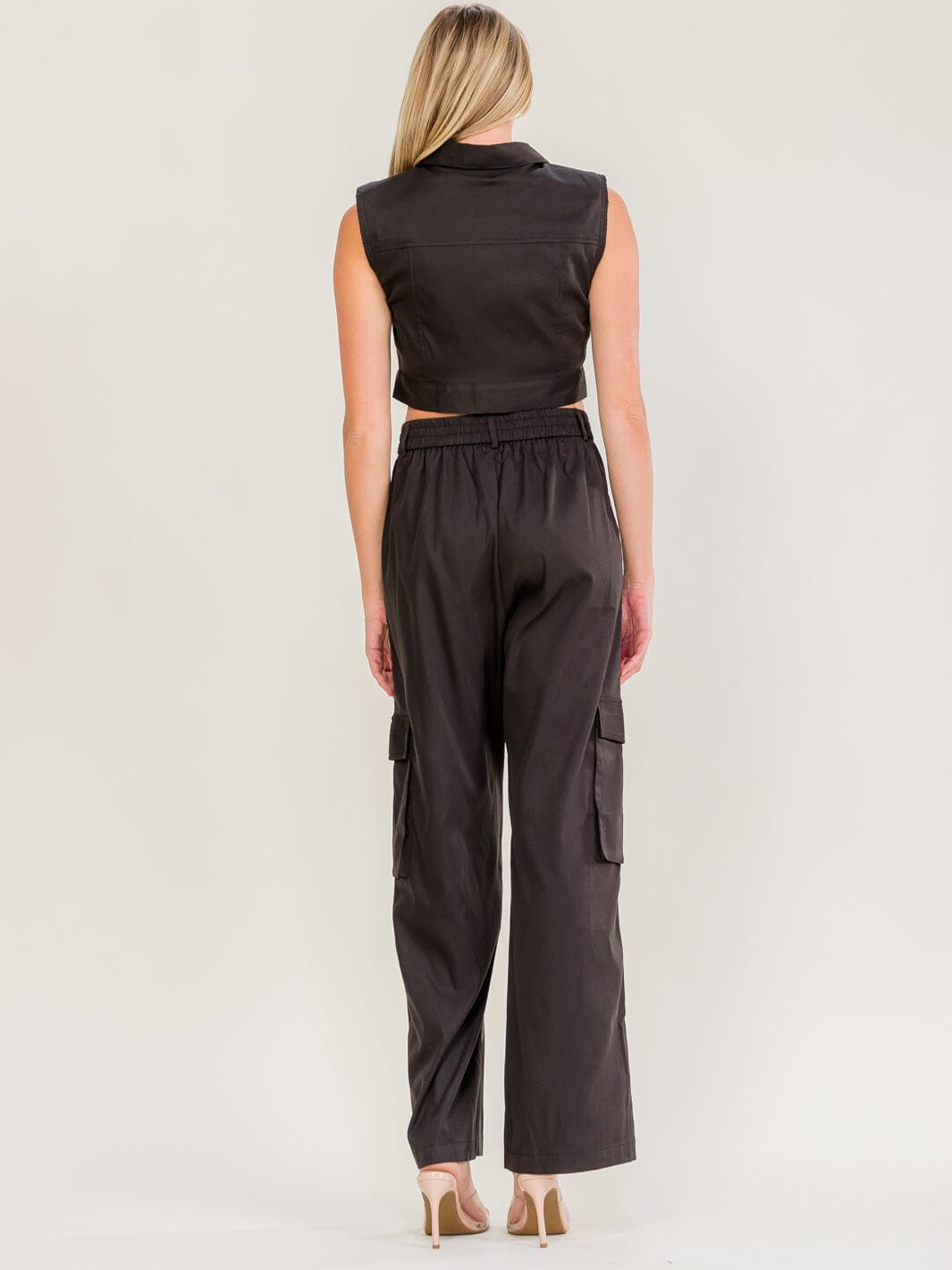 WOMEN'S SLEEVELESS BLOUSE & ELASTIC WAIST PANTS EYELET DETAILED 2PC. SET