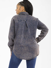 WOMEN'S LONG SLEEVE BUTTON CLOSURE FRONT POCKET HIGH-LOW WASHED JACKET